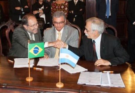 Argentina-Brazil contract (Invap) 460